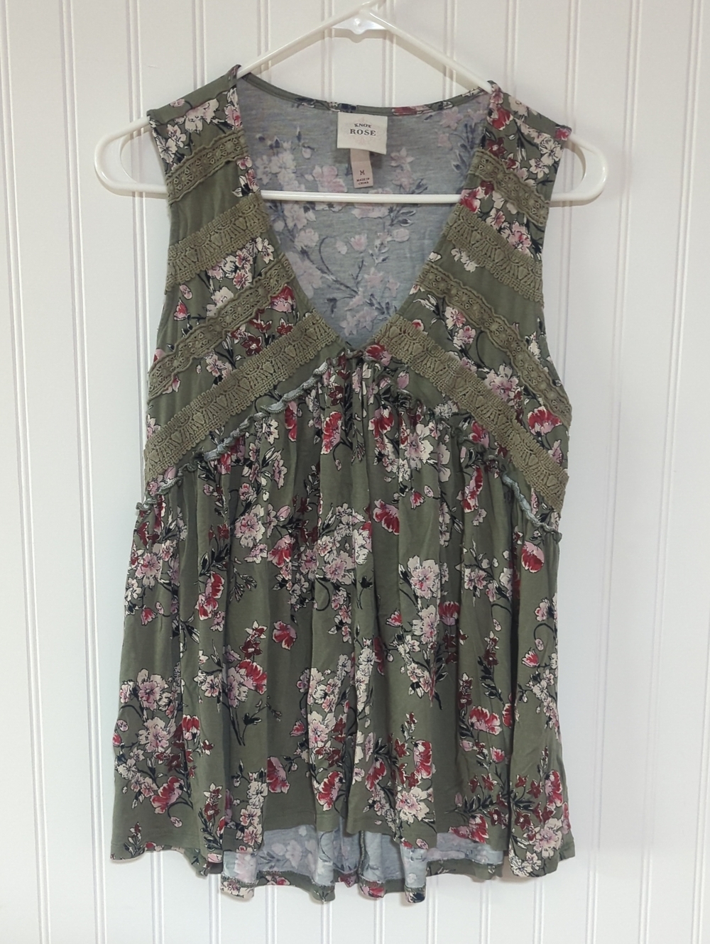 Knox Rose Olive Green Floral V-Neck Tank with Lace Trim